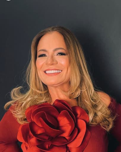 MARY SOUZA