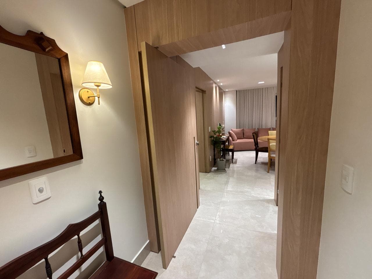 Apartamento Mobiliado e Decorado Mariela Romano 2 Suítes Plenas Setor Marista 115m²